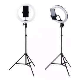 Tripod dan lampu ring