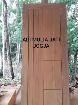 Pintu jati tua mulus