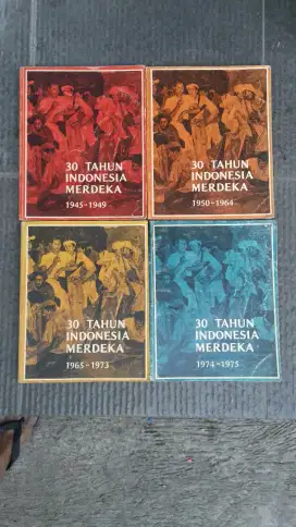 Sepaket buku 30 Tahun Indonesia Merdeka