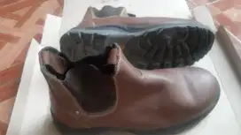 Sepatu bot boots karrimor 42