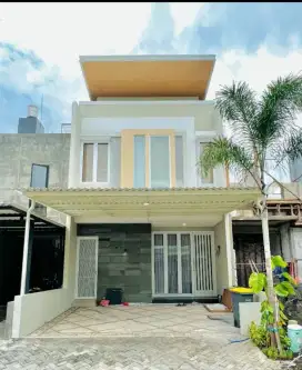 DIJUAL CEPAT RUMAH FULL FURNISHED SIAP HUNI SUKOLILO DIAN REGENCY