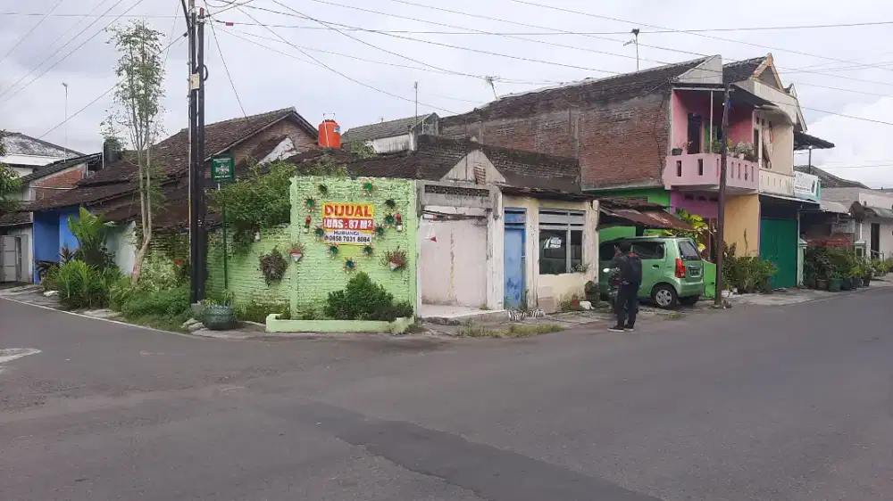 Dijual Tanah Berumah(HooK)Strategis Kota Solo Cocok Untuk Lokasi Usaha