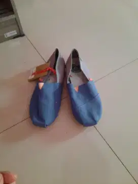 Sepatu wanita wakai, size 40 kondisi baru