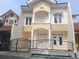 RUMAH MEGAH DI KOMPLEK GRIYA BINTARA INDAH