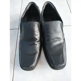 Sepatu Pantofel Yongki Komaladi