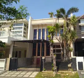 Pakuwon city modern minimalis 2 lantai siap huni