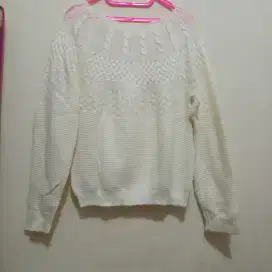 Sweater thrifty BW (buy 1 get 1)