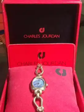 Jam tangan cewek merk Charles Jourdan seperti gelang plat mamer