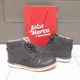 Sepatu boot kulit asli john marco. Size 41. Baru