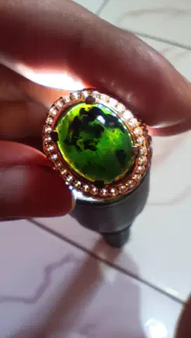 Cincin Batu Bacan Dim. 16.5 x 13 x 8 Mewah