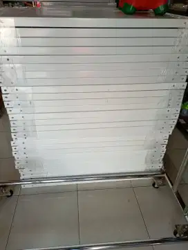 Rak besi ambalan