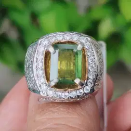 Natural Green Sapphire 3.47 Carats Memo Noheated (NH)