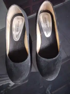 Dijual sepatu wanita