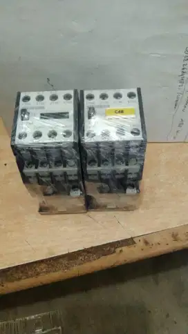 Magnetic Contactor/kontaktor Siemens type 22E 3TF40 220VAC