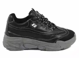 sneaker/sepatu import wanita