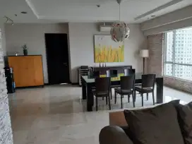 Dijual Apartment Somerset Berlian 4 kamar