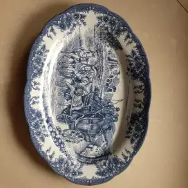 Piring oval antique England