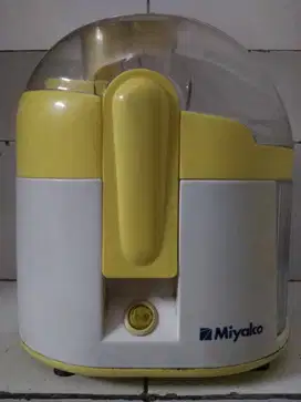 Juicer (Pisah Ampas) Merk Miyako Tipe JE-507