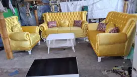 Sofa jabon sultan warna gold