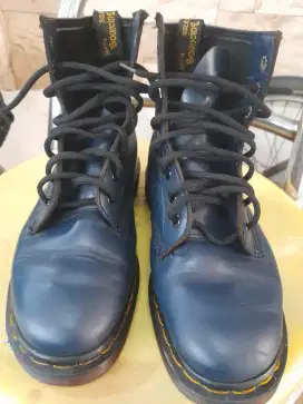 Sepatu Doc Mart