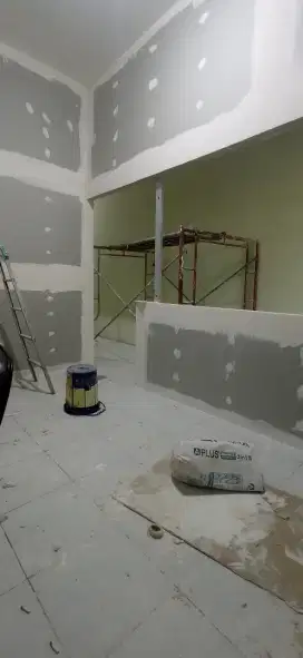 partisi gypsum dan kaca alumunium