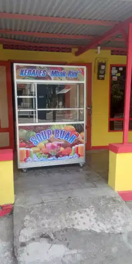 Gerobak jualan aneka jajanan both kuliner etalase ayam goreng