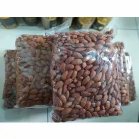 Kacang Almond ready