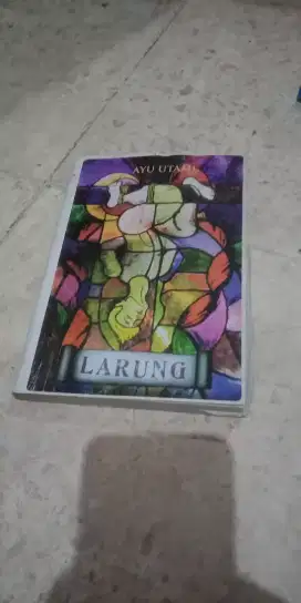 Novel Larung/ayu utami