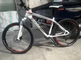 Specialized hardrock 2014 mountain bike