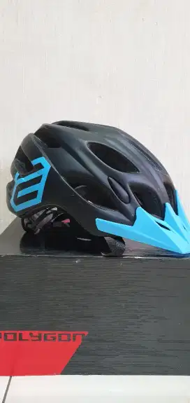 Helm sepeda polygon