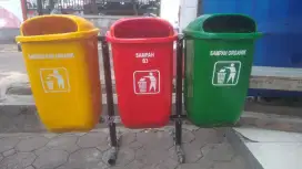 Kotak sampah gantung