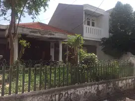 Rumah lama jual hitung tanahnya saja di kampung melayu jatinegara
