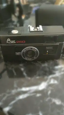 Camera fujica pocket 250