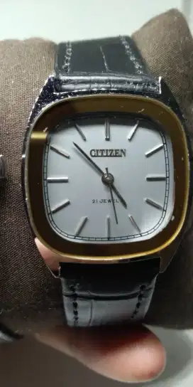 CITIZEN TANK Antik Automatic + Manual Wind  ( New Old Stock )
