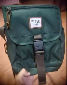 Tas Selempang Eiger Hijau Tua