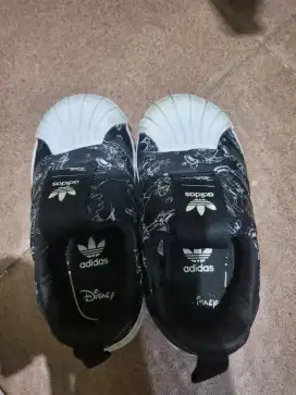 Sepatu Anak Kids Adidas Disney Hitam Black Original