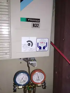 Menerima servis AC & mesin cuci