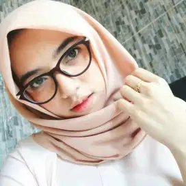 Kacamata gaya wanita