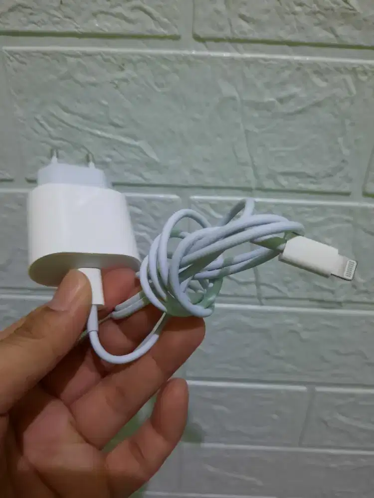 Casan iphone bekas