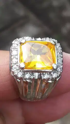 Jual Batu Cincin Golden Yellow Citherine Cutting Bagus sekali