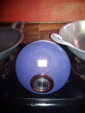 Speaker mantap biar kecil jg menggelegar suaranya bas nya dapet...