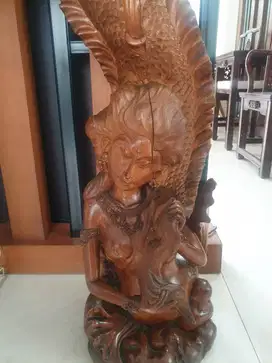 Patung Kayu Putri Duyung