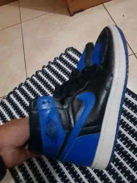 Nike jordan 1 retro mid ori sangat mulus size 42,5.