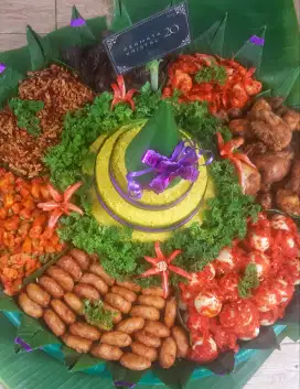 Tumpeng porsi besar