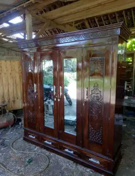 Lemari pakaian kayu jati 4pintu