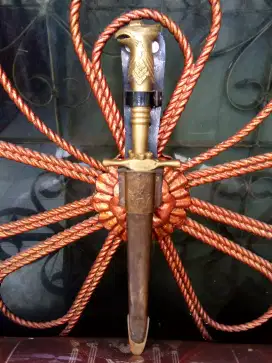 sangkur vtg, handle kuningan..bilah besi tebal