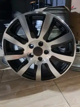 Velg oem nissan R17 pcd 5x114 lebar 7 et 45 ada 4pcs