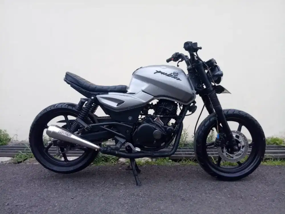 Jual motor custom bratstyle pulsar 180cc