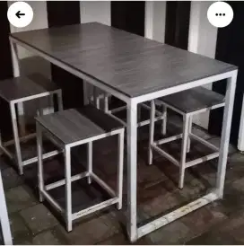 Satu Set Meja Cafe