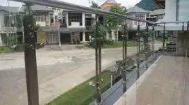 Railing Tangga Kaca Tempered Pagar Stainless Minimalis Canopy Jogja 29